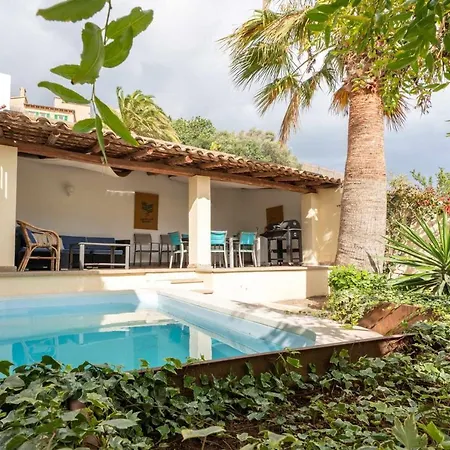 Cosset Holiday home *